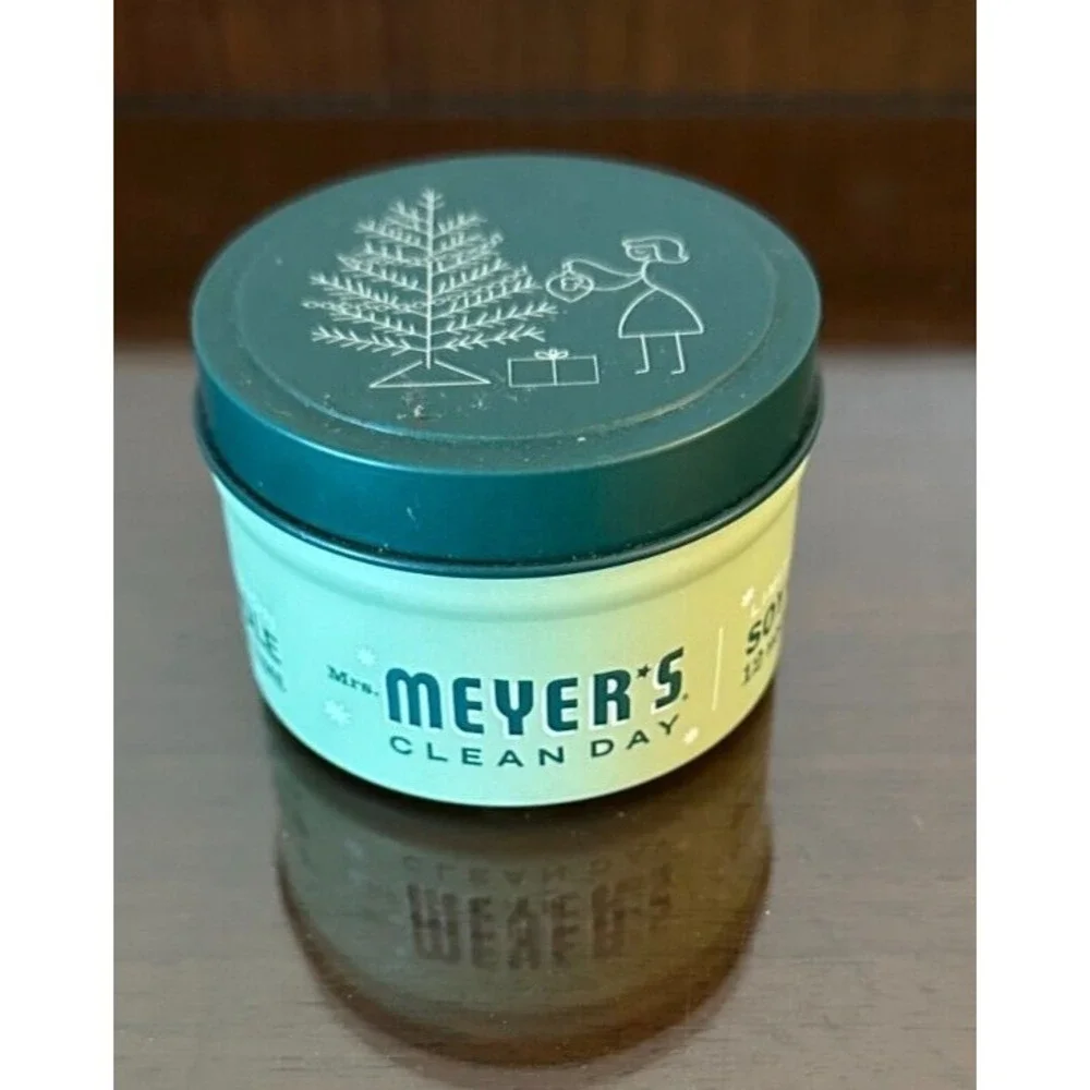 MRS. MEYERS Clean Day Soy Candle 2.9 oz. LE Iowa Pine Scent NEVER USED‎
